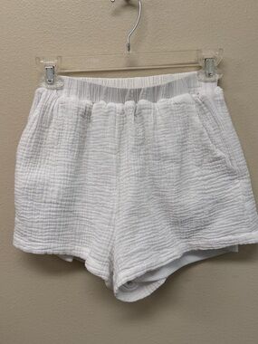 Princess Polly White Mateo Shorts Sz2